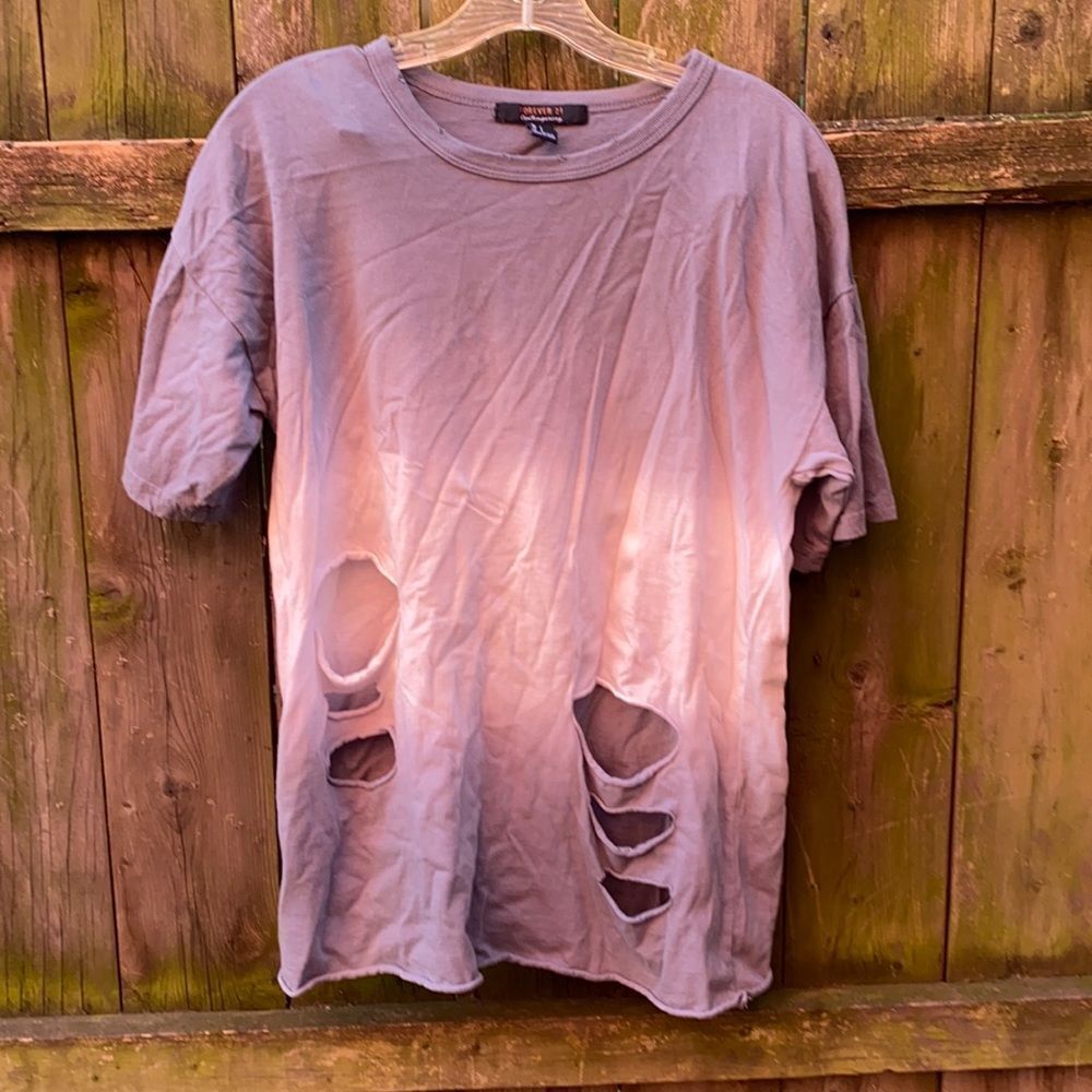 Forever 21 distressed tee sz. S